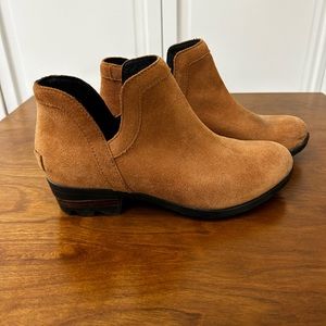 Sorel women’s lolla cutout bootie